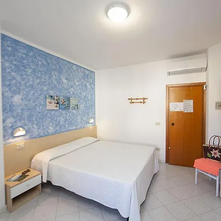 Aurora Hotel